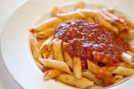 Det vi älskar pasta för först är   näringsrik maträtt