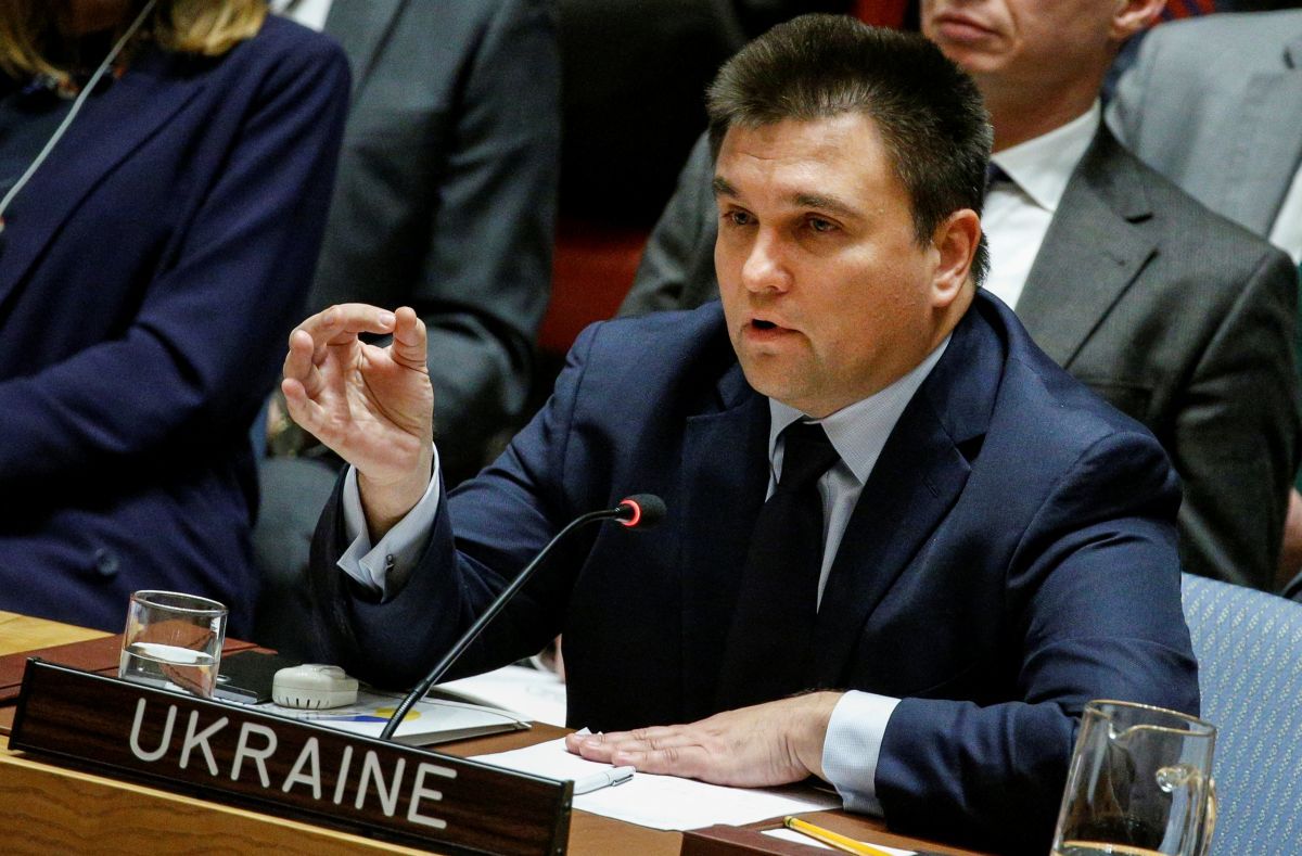 Глава МИД заявил, что весь мир смеется с РФ, но местным жителям на оккупированном Донбассе не до смеха